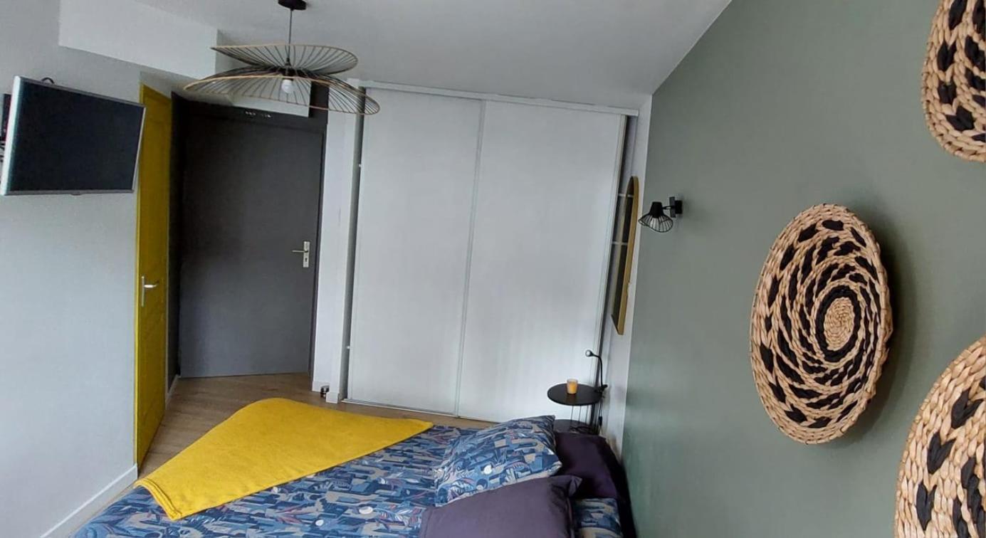 Vannes: charmant studio sur le port Extérieur photo