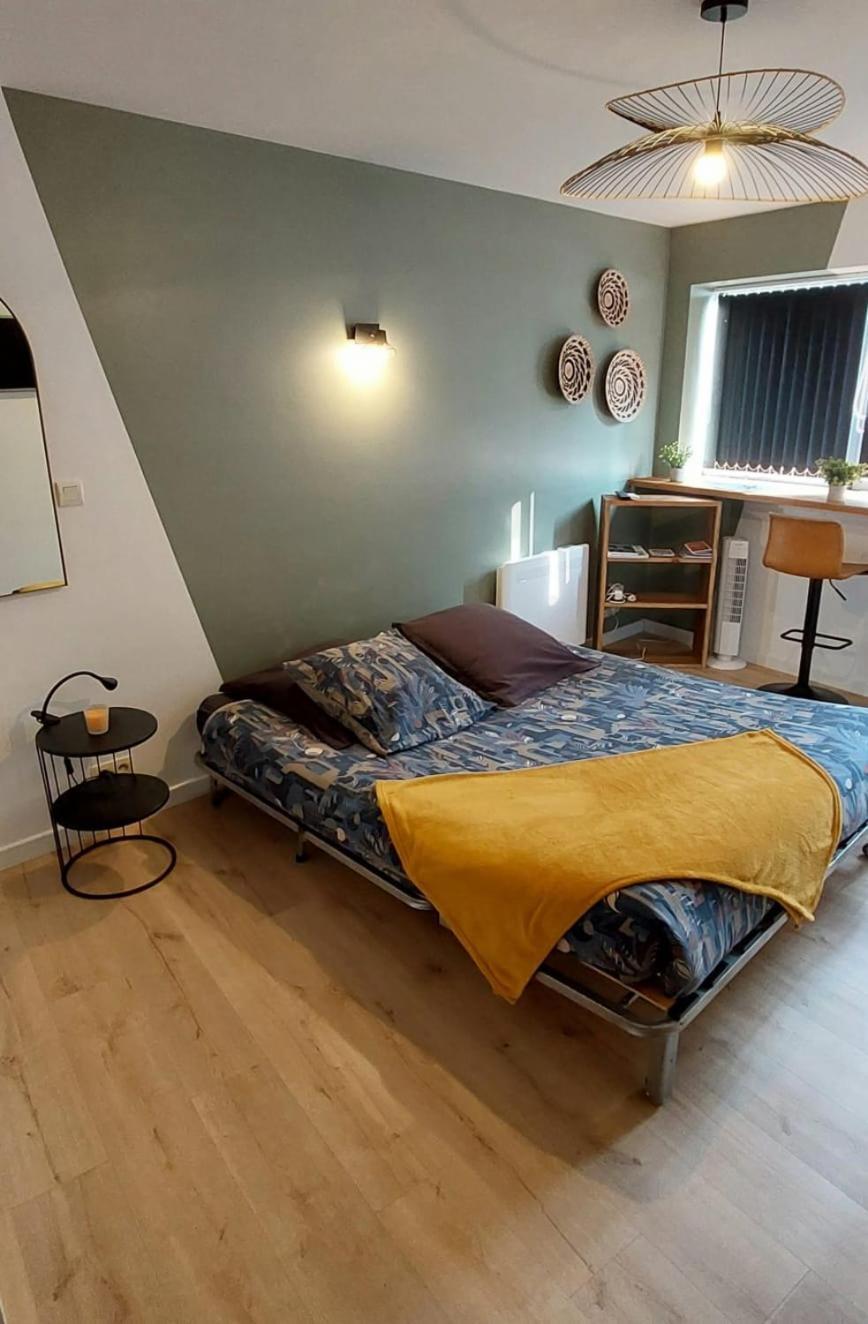 Vannes: charmant studio sur le port Extérieur photo